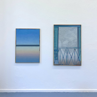 links: Grand Sunrise De Luxe Extra Plus I, Öl auf Leinwand, 2024, 100x70 / rechts: Balkon, Öl auf Leinwand, 2024, 120x80