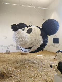 Mickey Piñata, 2024